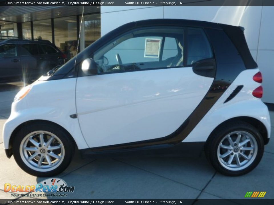 2009 Smart fortwo passion cabriolet Crystal White / Design Black Photo #2