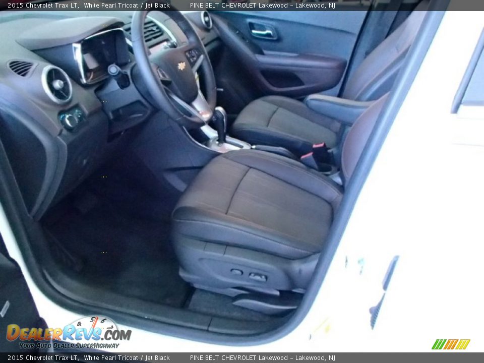 2015 Chevrolet Trax LT White Pearl Tricoat / Jet Black Photo #2