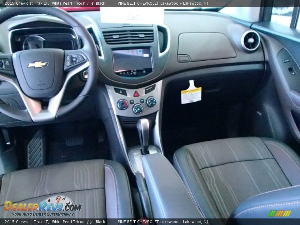 2015 Chevrolet Trax LT White Pearl Tricoat / Jet Black Photo #4