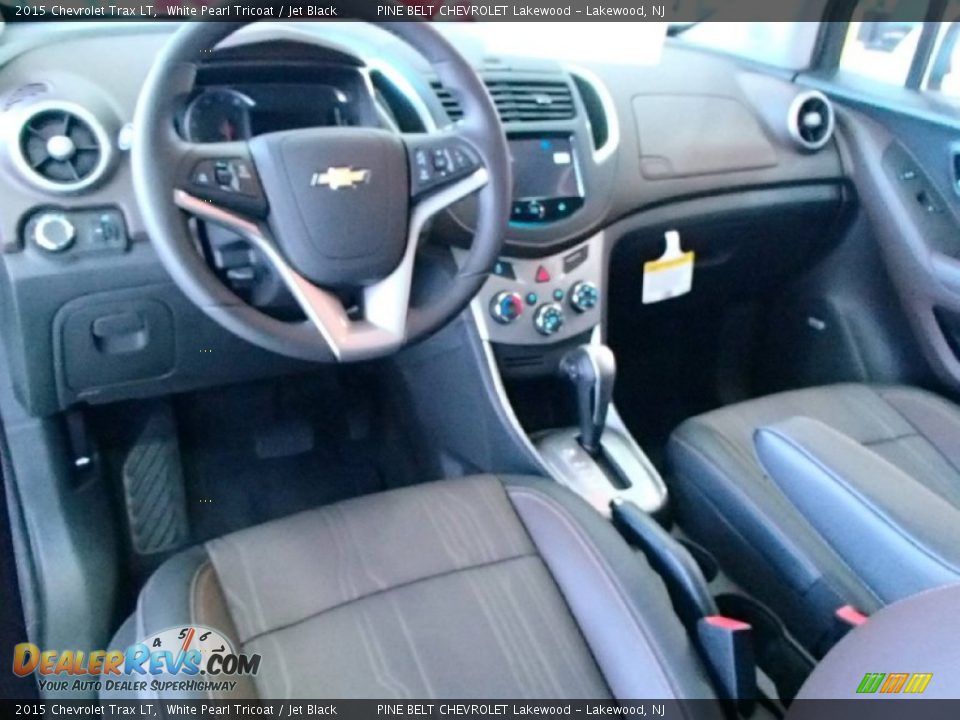 2015 Chevrolet Trax LT White Pearl Tricoat / Jet Black Photo #5
