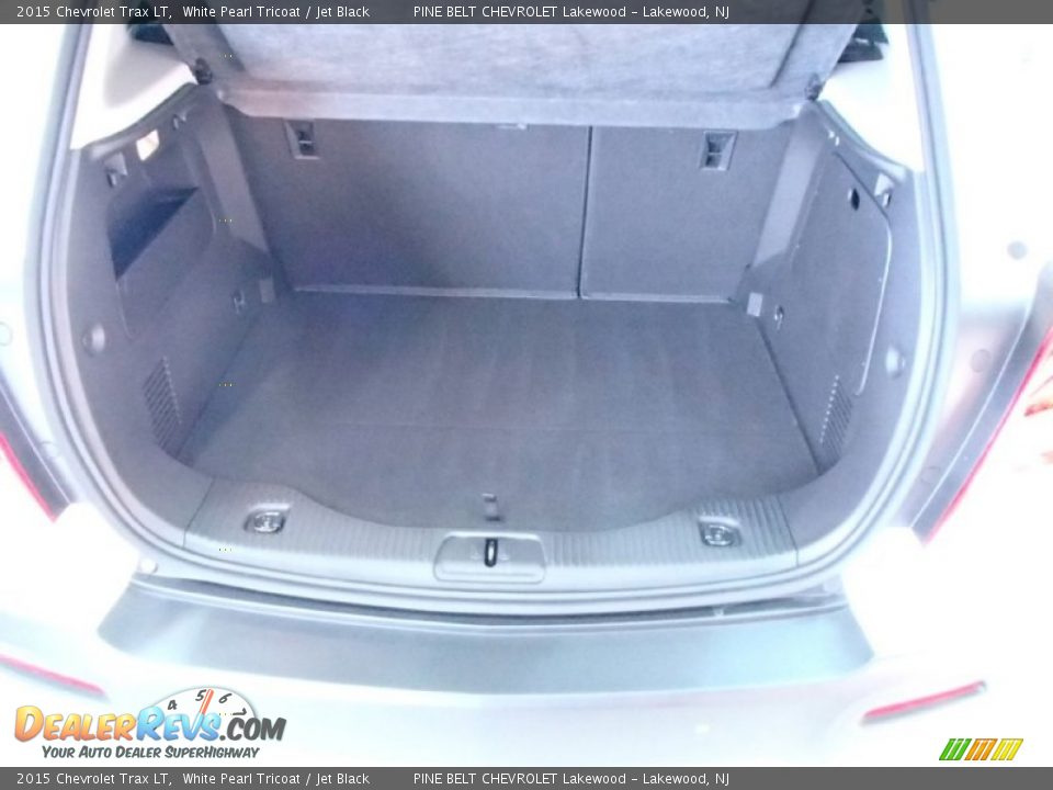 2015 Chevrolet Trax LT White Pearl Tricoat / Jet Black Photo #7