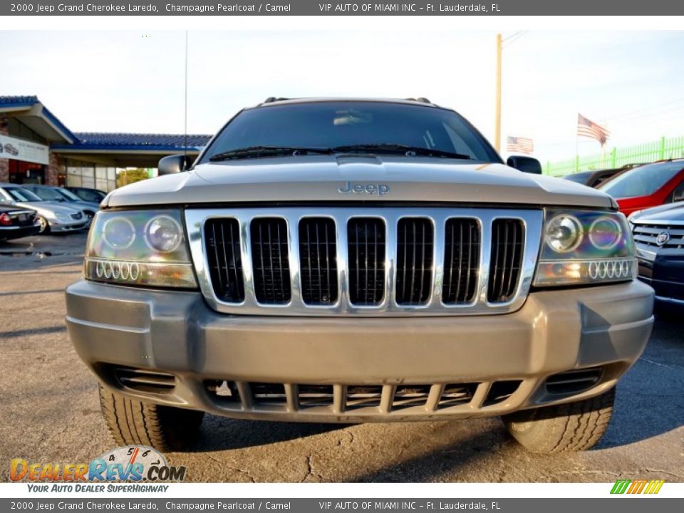 2000 Jeep Grand Cherokee Laredo Champagne Pearlcoat / Camel Photo #4