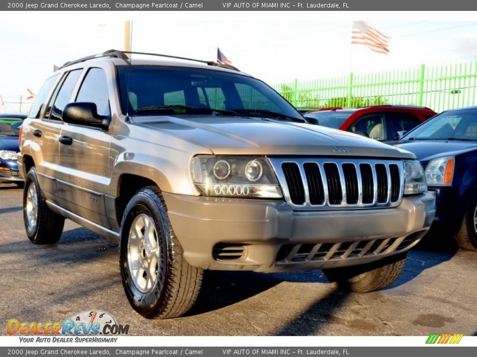 2000 Jeep Grand Cherokee Laredo Champagne Pearlcoat / Camel Photo #6