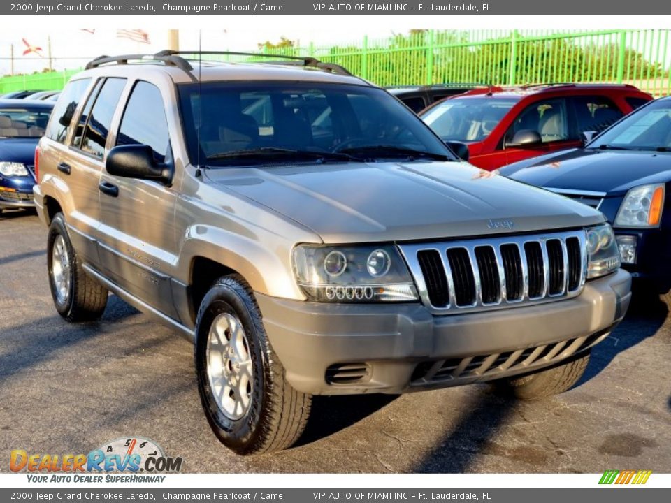 2000 Jeep Grand Cherokee Laredo Champagne Pearlcoat / Camel Photo #7