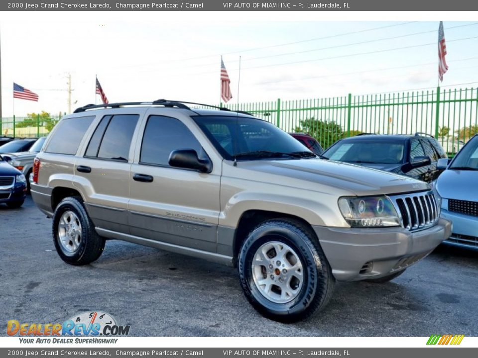 2000 Jeep Grand Cherokee Laredo Champagne Pearlcoat / Camel Photo #9