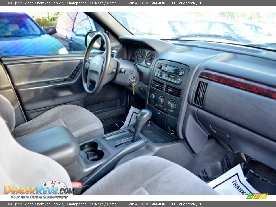 2000 Jeep Grand Cherokee Laredo Champagne Pearlcoat / Camel Photo #26