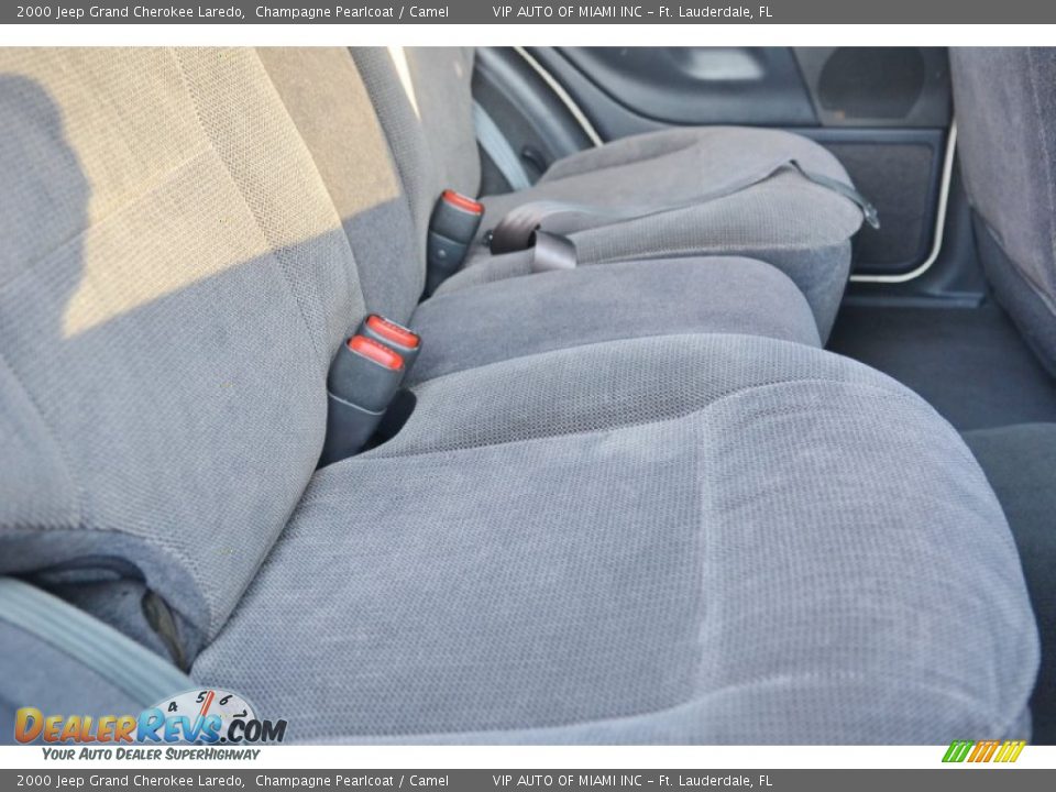 2000 Jeep Grand Cherokee Laredo Champagne Pearlcoat / Camel Photo #33