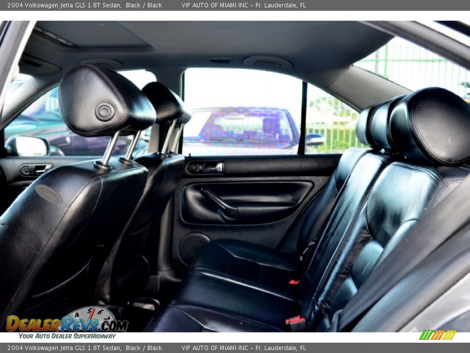 2004 Volkswagen Jetta GLS 1.8T Sedan Black / Black Photo #36