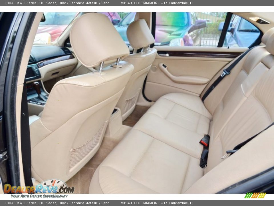 2004 BMW 3 Series 330i Sedan Black Sapphire Metallic / Sand Photo #11