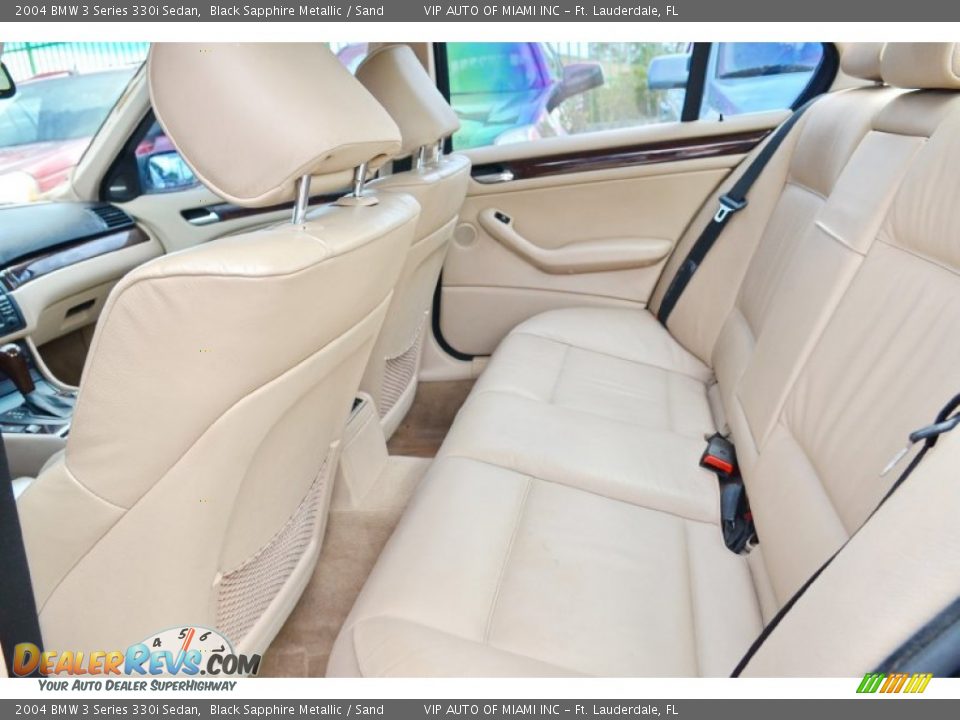 2004 BMW 3 Series 330i Sedan Black Sapphire Metallic / Sand Photo #13