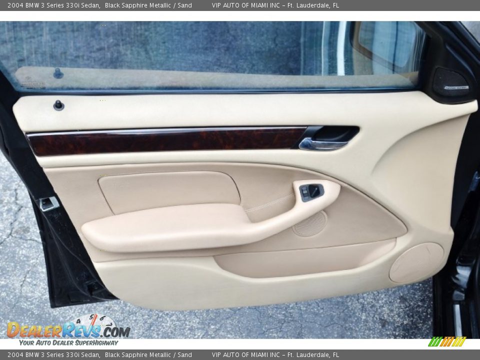 2004 BMW 3 Series 330i Sedan Black Sapphire Metallic / Sand Photo #17