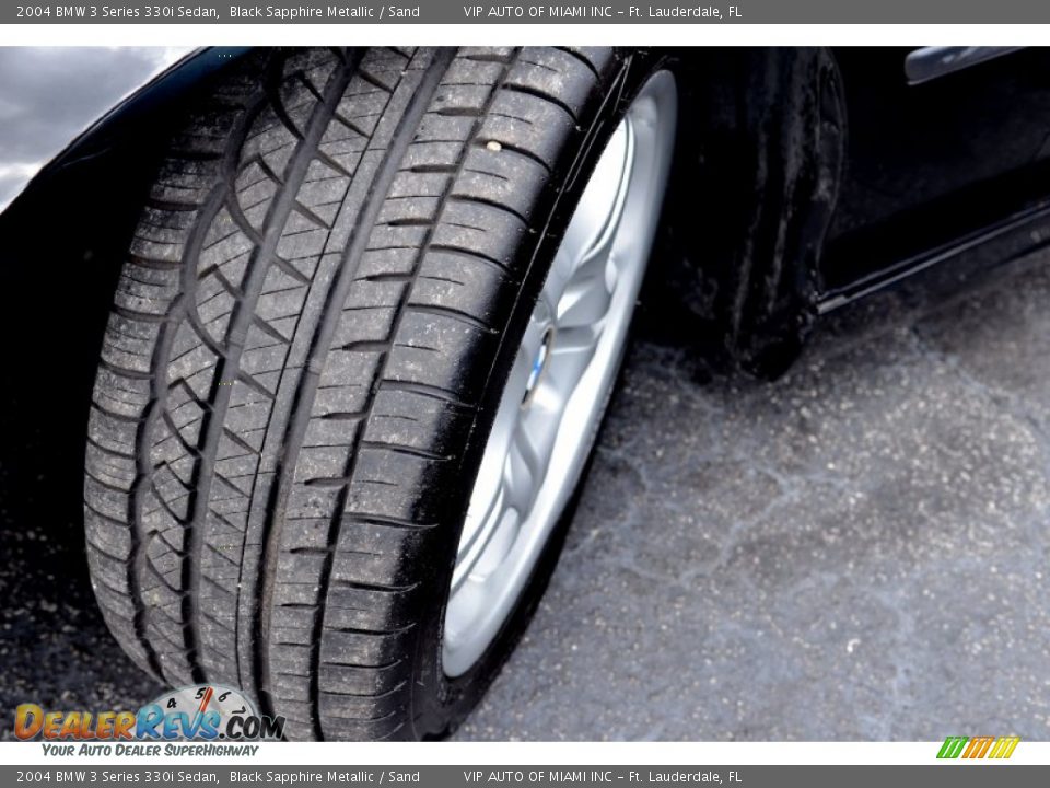2004 BMW 3 Series 330i Sedan Black Sapphire Metallic / Sand Photo #20