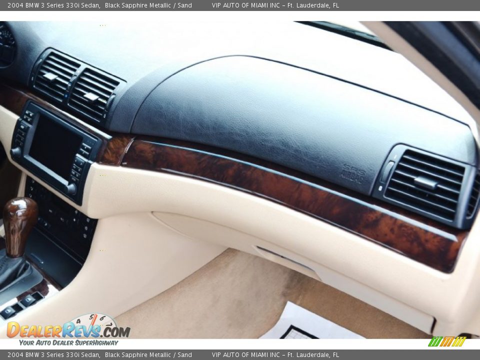 2004 BMW 3 Series 330i Sedan Black Sapphire Metallic / Sand Photo #29