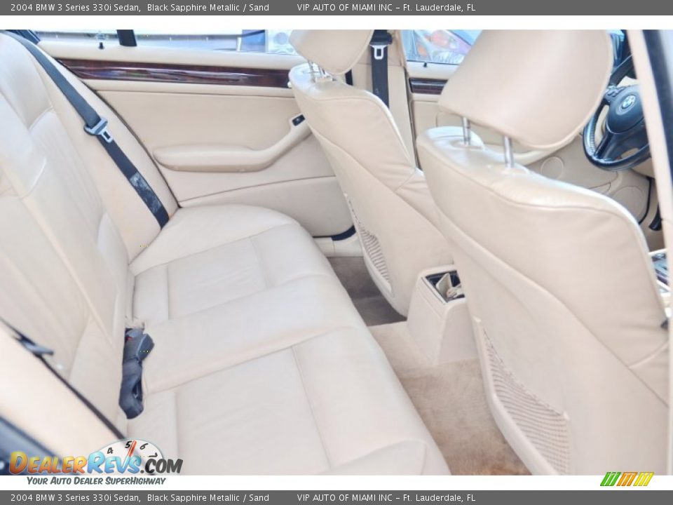 2004 BMW 3 Series 330i Sedan Black Sapphire Metallic / Sand Photo #34