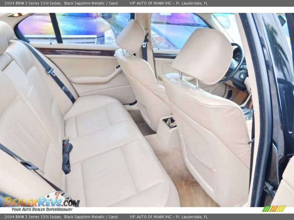 2004 BMW 3 Series 330i Sedan Black Sapphire Metallic / Sand Photo #35