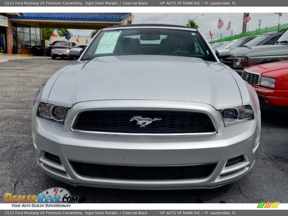 2013 Ford Mustang V6 Premium Convertible Ingot Silver Metallic / Charcoal Black Photo #2