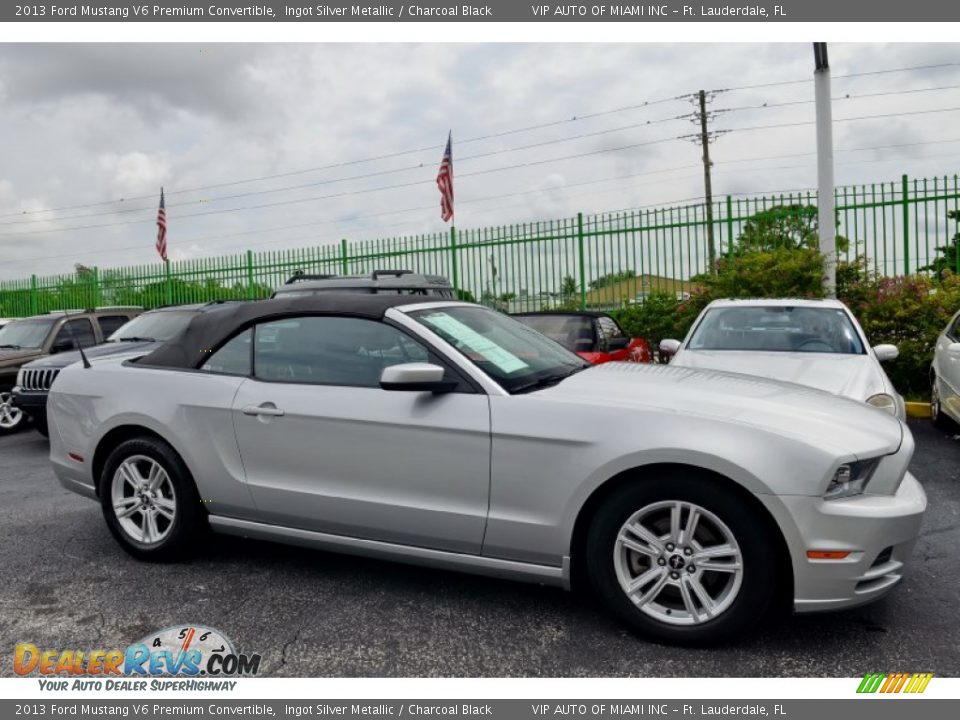 2013 Ford Mustang V6 Premium Convertible Ingot Silver Metallic / Charcoal Black Photo #8