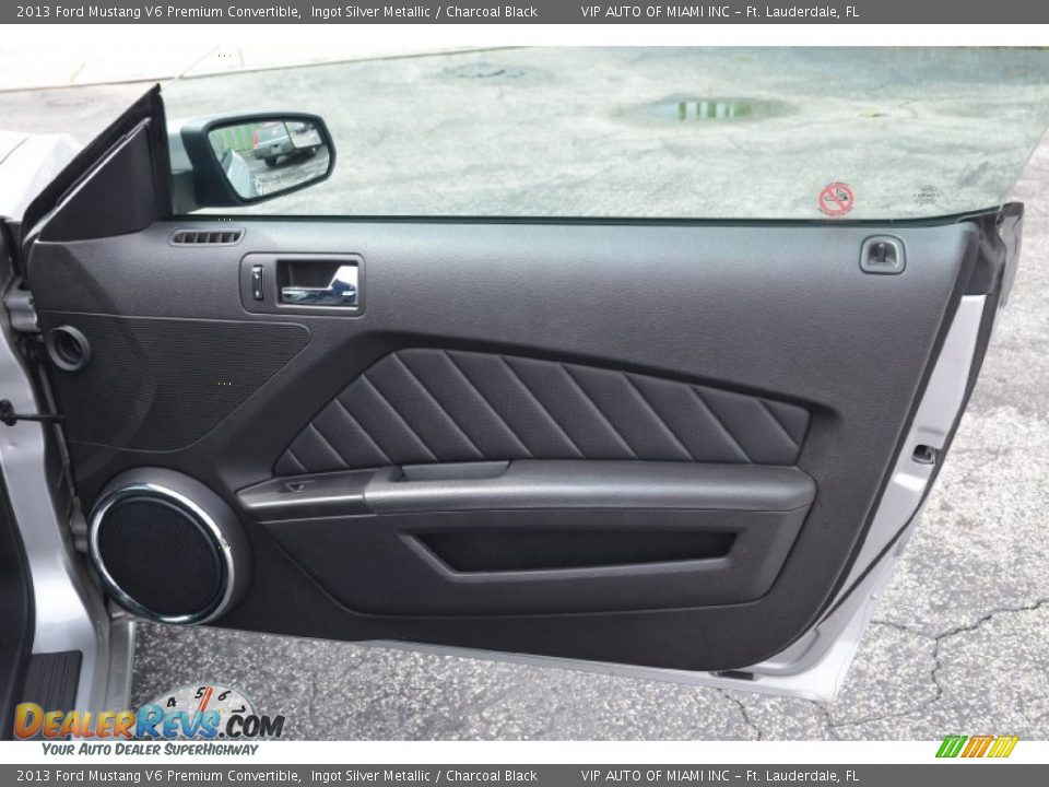 2013 Ford Mustang V6 Premium Convertible Ingot Silver Metallic / Charcoal Black Photo #19