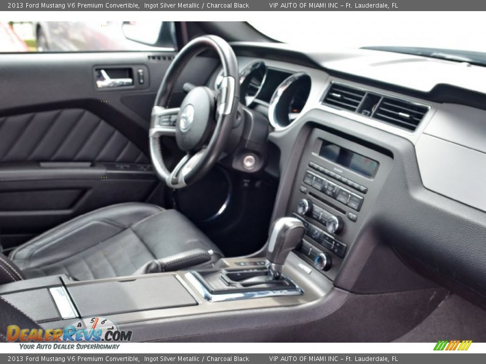 2013 Ford Mustang V6 Premium Convertible Ingot Silver Metallic / Charcoal Black Photo #20
