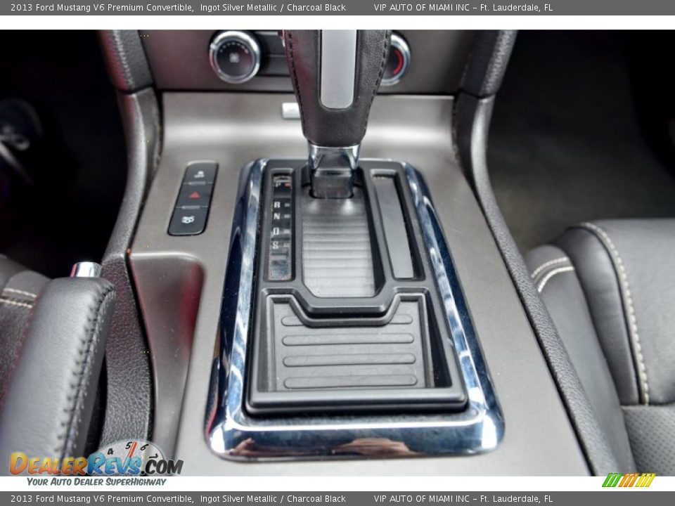 2013 Ford Mustang V6 Premium Convertible Ingot Silver Metallic / Charcoal Black Photo #31