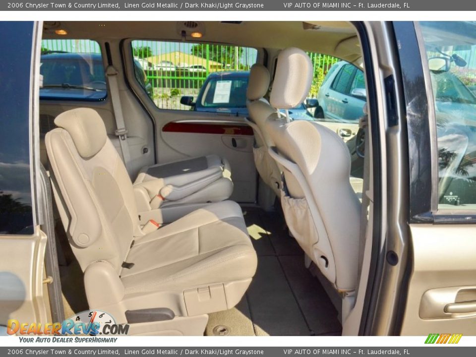Rear Seat of 2006 Chrysler Town & Country Limited Photo #33