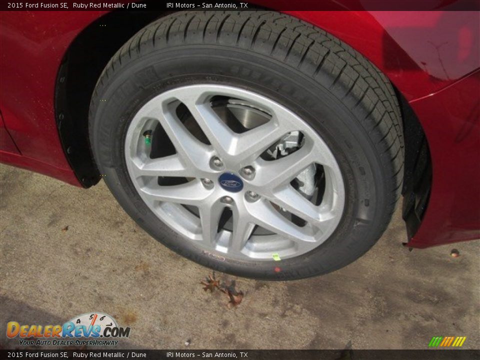 2015 Ford Fusion SE Ruby Red Metallic / Dune Photo #3