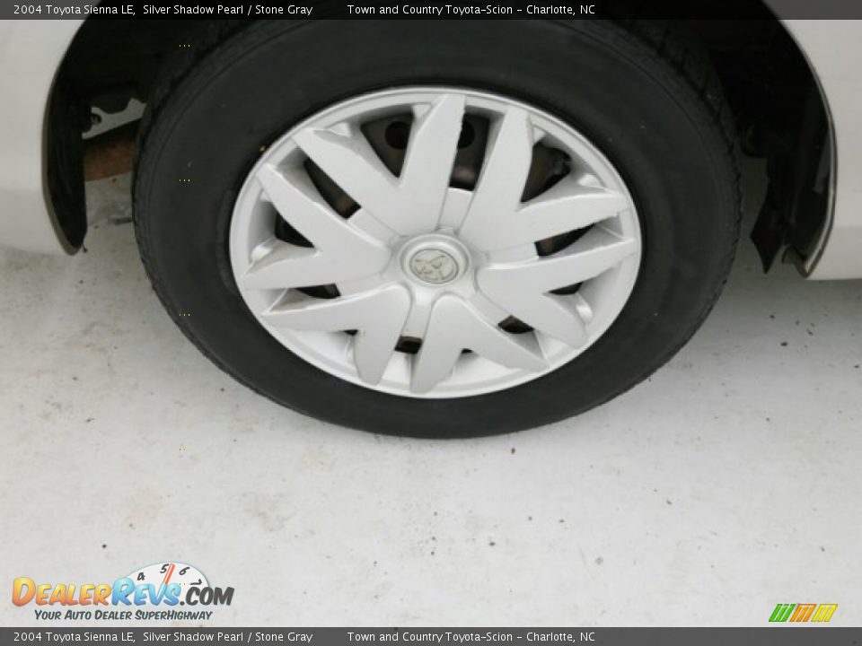 2004 Toyota Sienna LE Silver Shadow Pearl / Stone Gray Photo #2