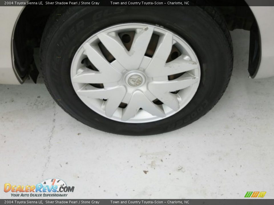 2004 Toyota Sienna LE Silver Shadow Pearl / Stone Gray Photo #10