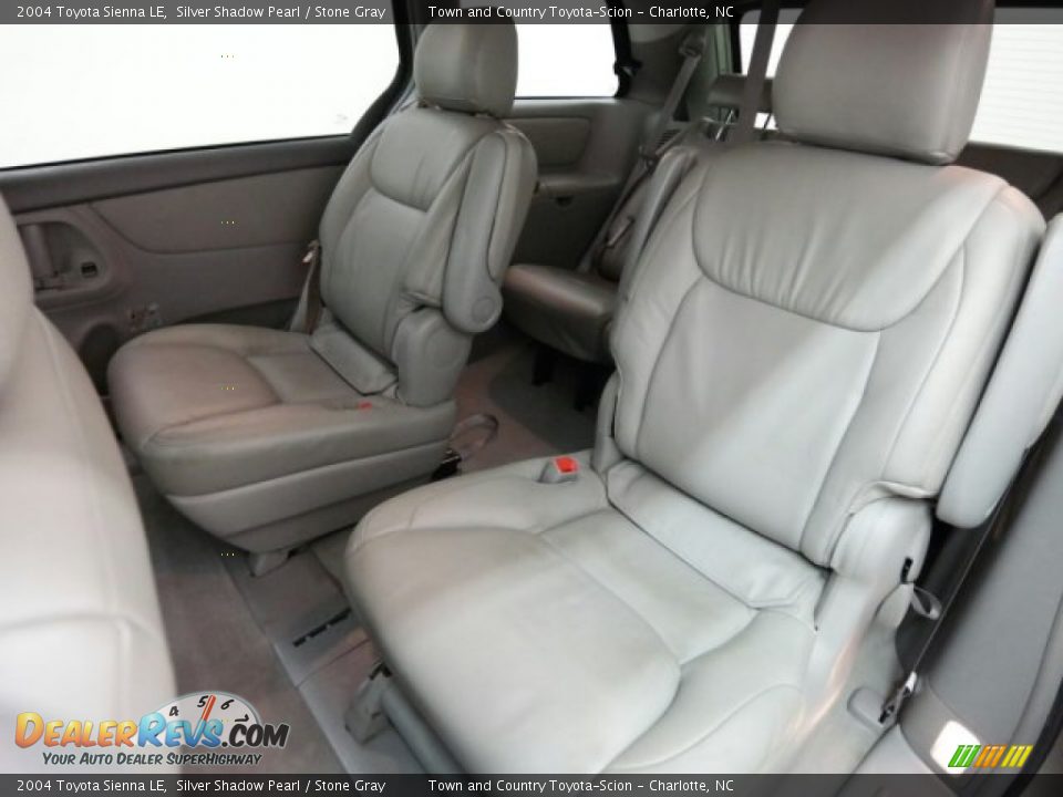 2004 Toyota Sienna LE Silver Shadow Pearl / Stone Gray Photo #22