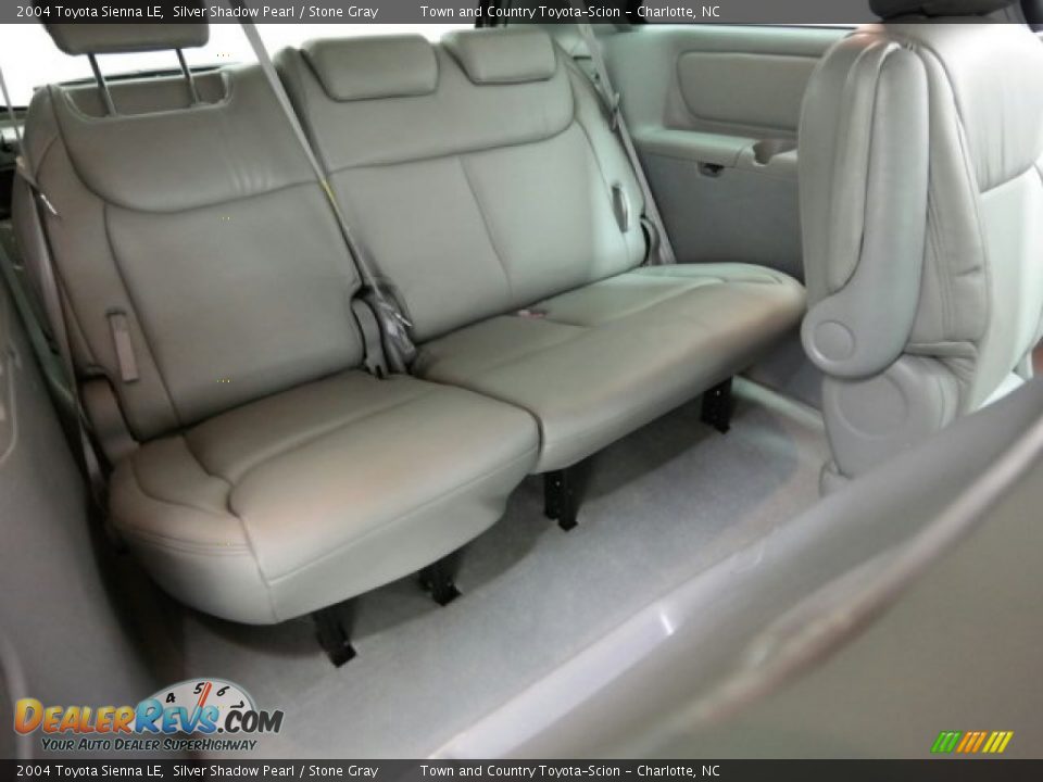 2004 Toyota Sienna LE Silver Shadow Pearl / Stone Gray Photo #23