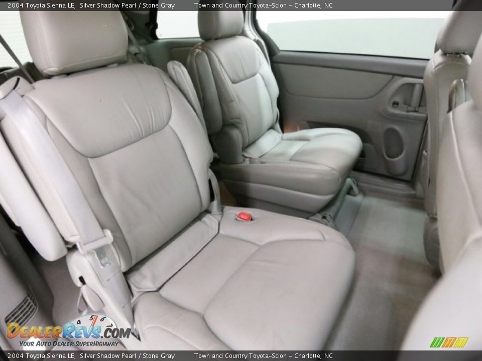 2004 Toyota Sienna LE Silver Shadow Pearl / Stone Gray Photo #24