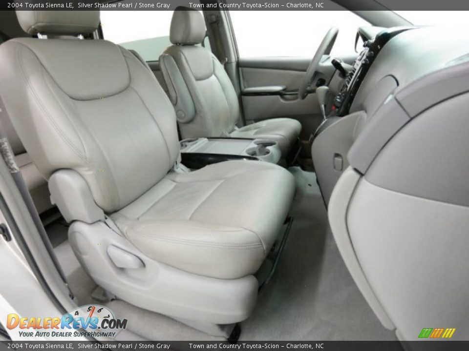 2004 Toyota Sienna LE Silver Shadow Pearl / Stone Gray Photo #25