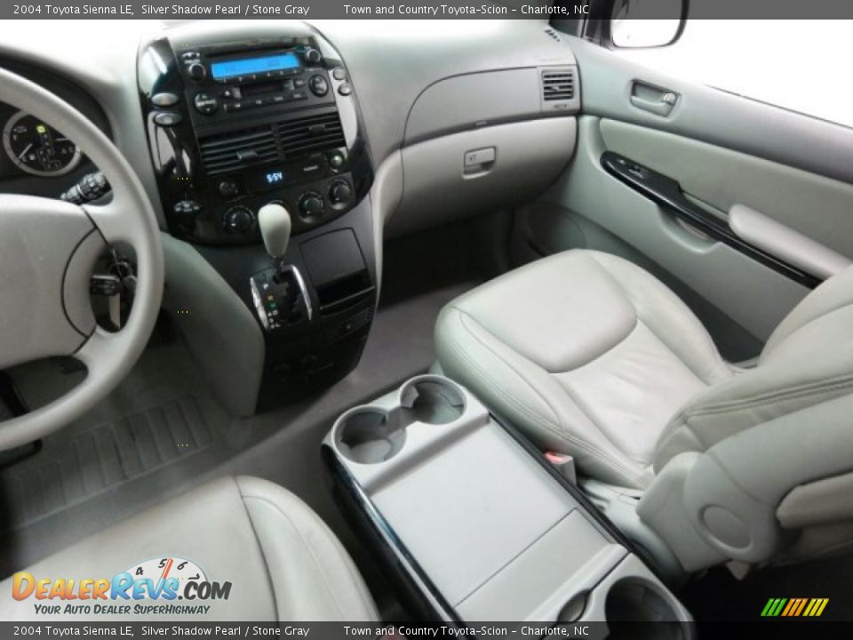 2004 Toyota Sienna LE Silver Shadow Pearl / Stone Gray Photo #30