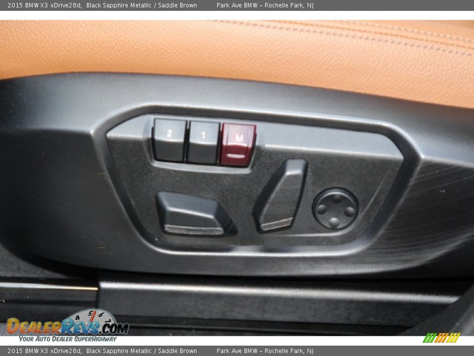 Controls of 2015 BMW X3 xDrive28d Photo #12