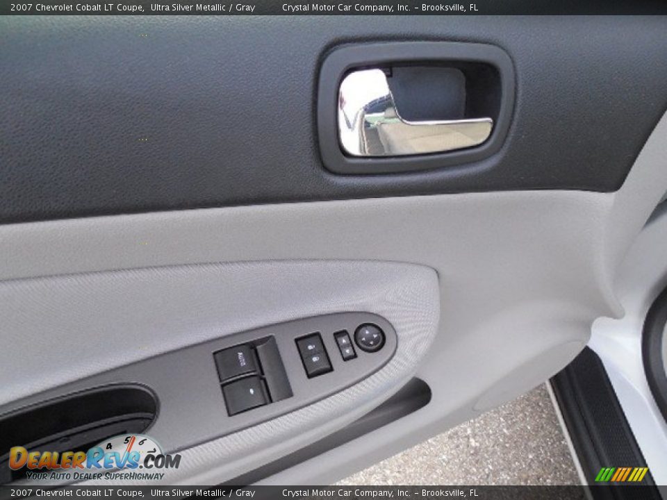 2007 Chevrolet Cobalt LT Coupe Ultra Silver Metallic / Gray Photo #17