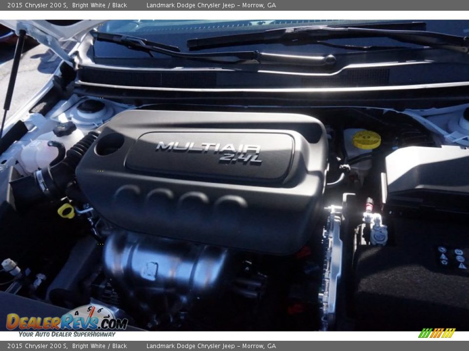 2015 Chrysler 200 S Bright White / Black Photo #8