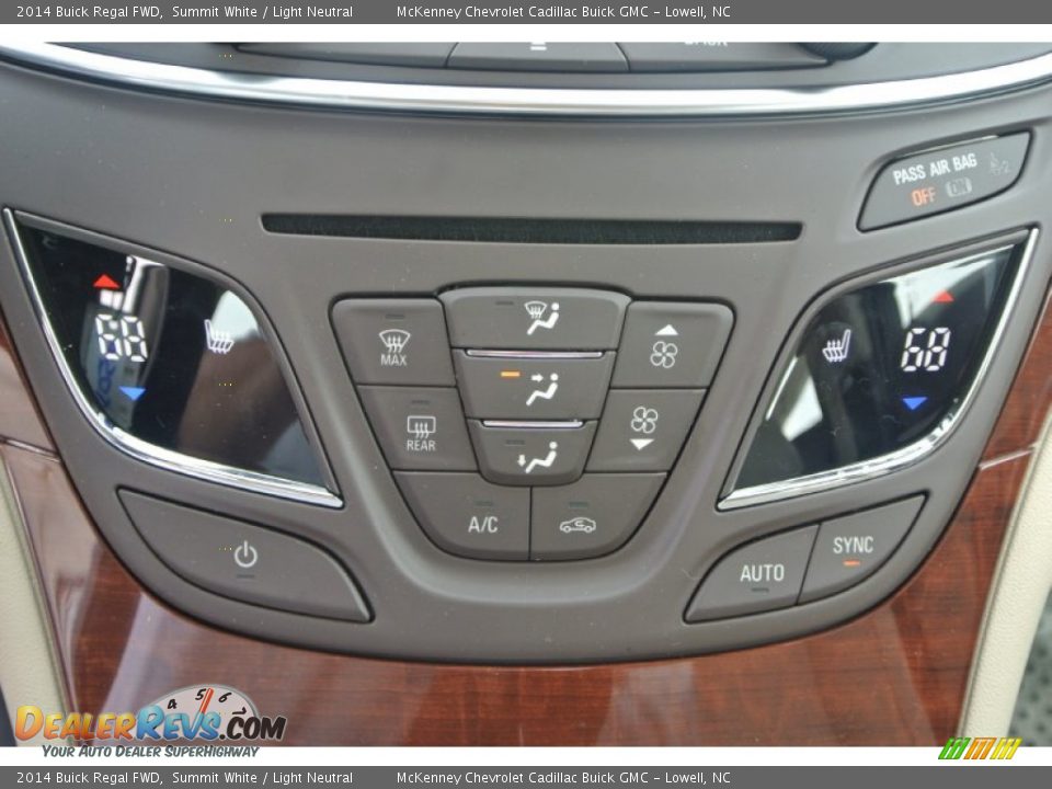 2014 Buick Regal FWD Summit White / Light Neutral Photo #11