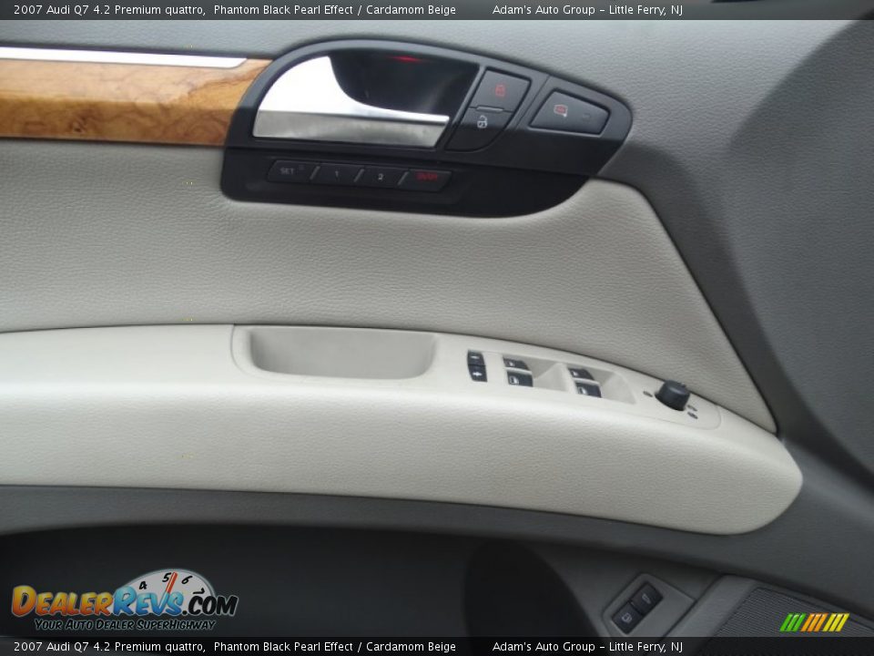 2007 Audi Q7 4.2 Premium quattro Phantom Black Pearl Effect / Cardamom Beige Photo #6