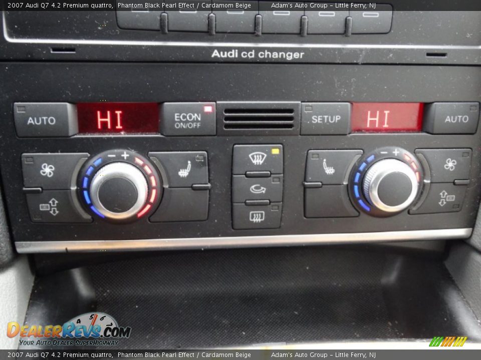 2007 Audi Q7 4.2 Premium quattro Phantom Black Pearl Effect / Cardamom Beige Photo #11