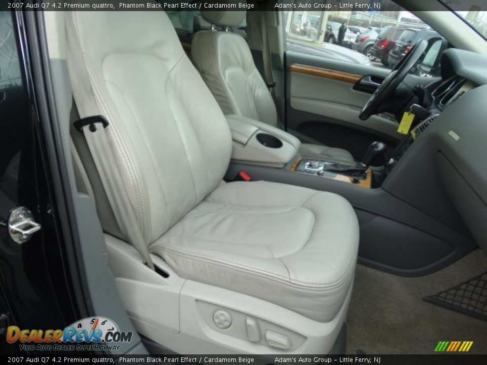 2007 Audi Q7 4.2 Premium quattro Phantom Black Pearl Effect / Cardamom Beige Photo #13