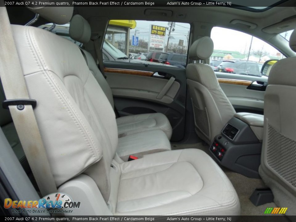 2007 Audi Q7 4.2 Premium quattro Phantom Black Pearl Effect / Cardamom Beige Photo #17