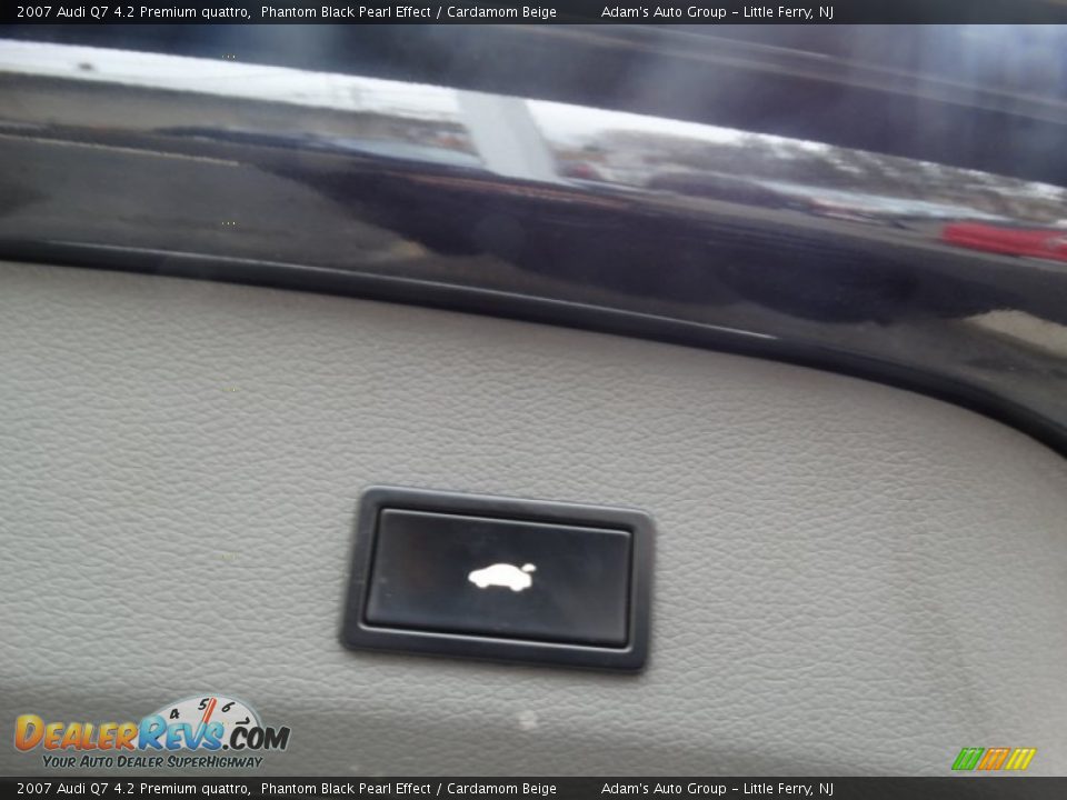 2007 Audi Q7 4.2 Premium quattro Phantom Black Pearl Effect / Cardamom Beige Photo #27