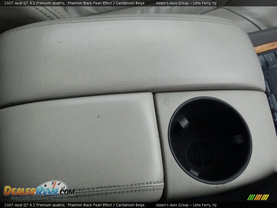 2007 Audi Q7 4.2 Premium quattro Phantom Black Pearl Effect / Cardamom Beige Photo #28