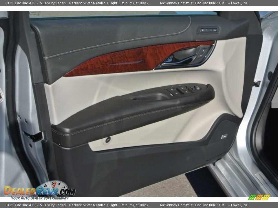 2015 Cadillac ATS 2.5 Luxury Sedan Radiant Silver Metallic / Light Platinum/Jet Black Photo #9