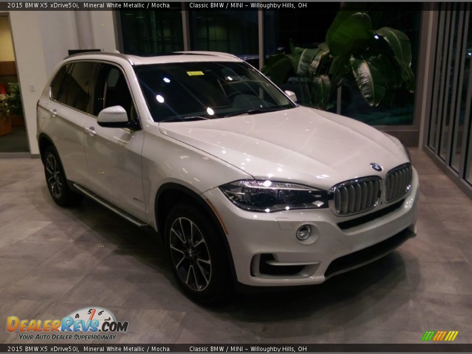 Front 3/4 View of 2015 BMW X5 xDrive50i Photo #1