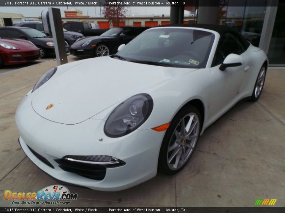 Front 3/4 View of 2015 Porsche 911 Carrera 4 Cabriolet Photo #3