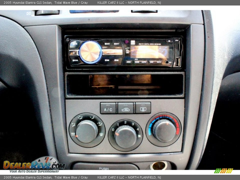 2005 Hyundai Elantra GLS Sedan Tidal Wave Blue / Gray Photo #18