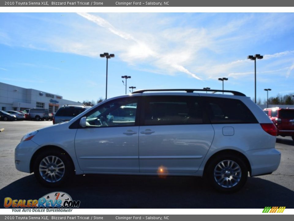 2010 Toyota Sienna XLE Blizzard Pearl Tricoat / Stone Photo #6