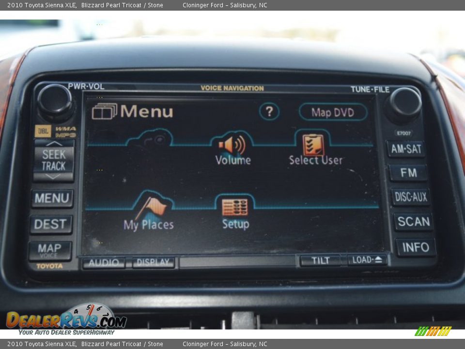 2010 Toyota Sienna XLE Blizzard Pearl Tricoat / Stone Photo #20