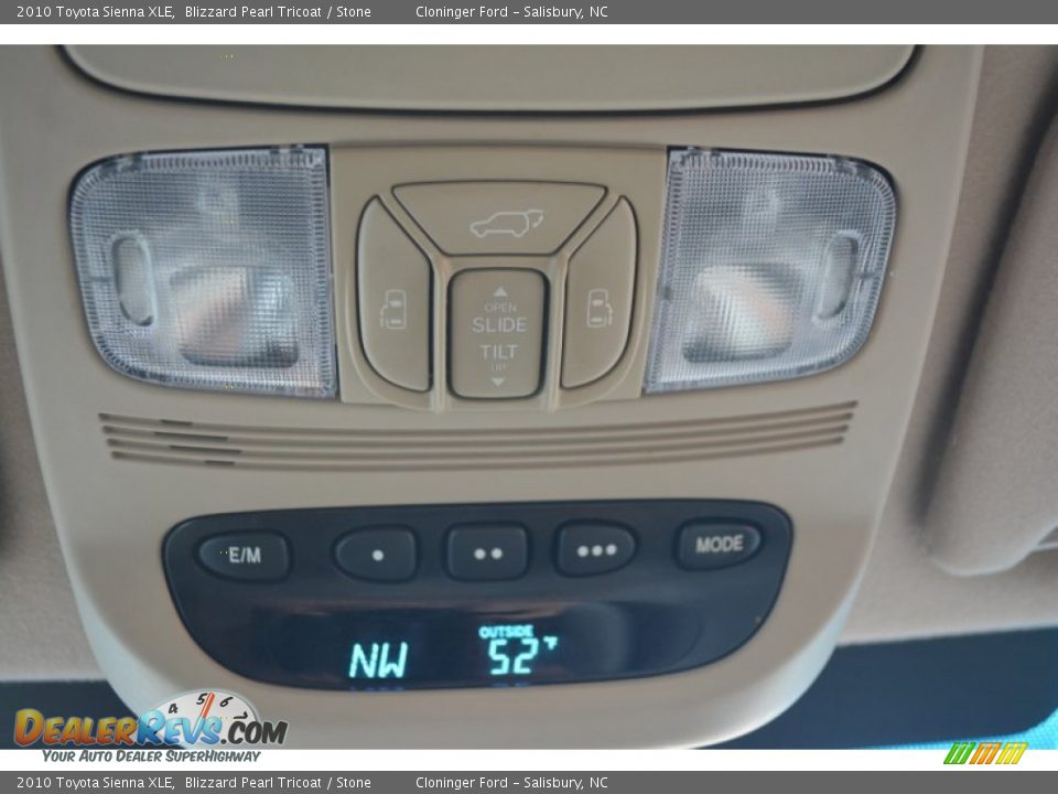 2010 Toyota Sienna XLE Blizzard Pearl Tricoat / Stone Photo #26